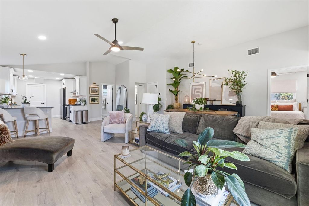 Photo of 2739 16th Avenue N, St Petersburg, FL 33713 (MLS # TB8496541)