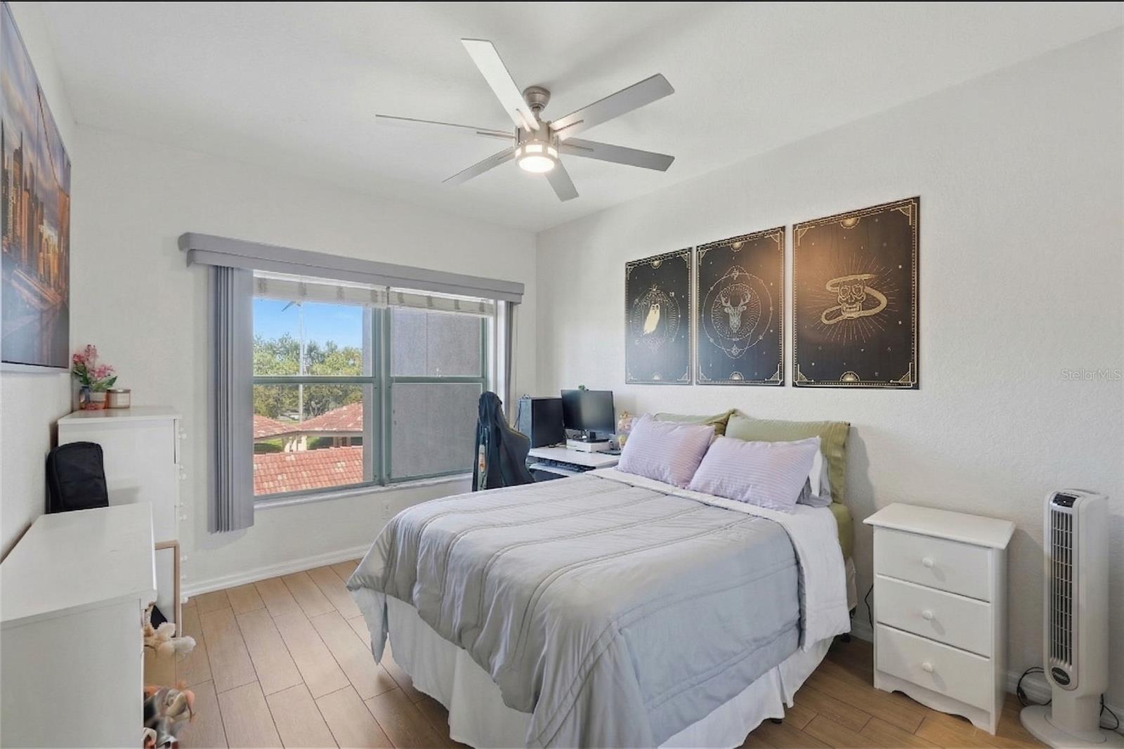 HIDDEN LAGOON AT ARROWHEAD POINT - Residential