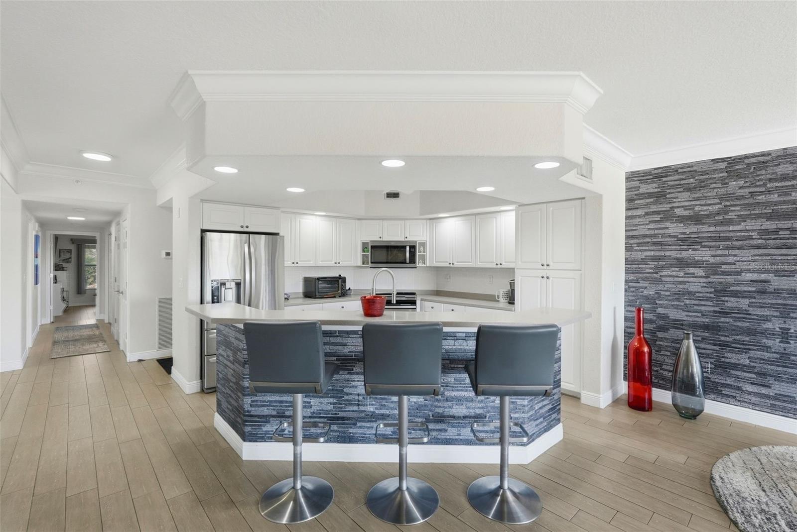 HIDDEN LAGOON AT ARROWHEAD POINT - Residential