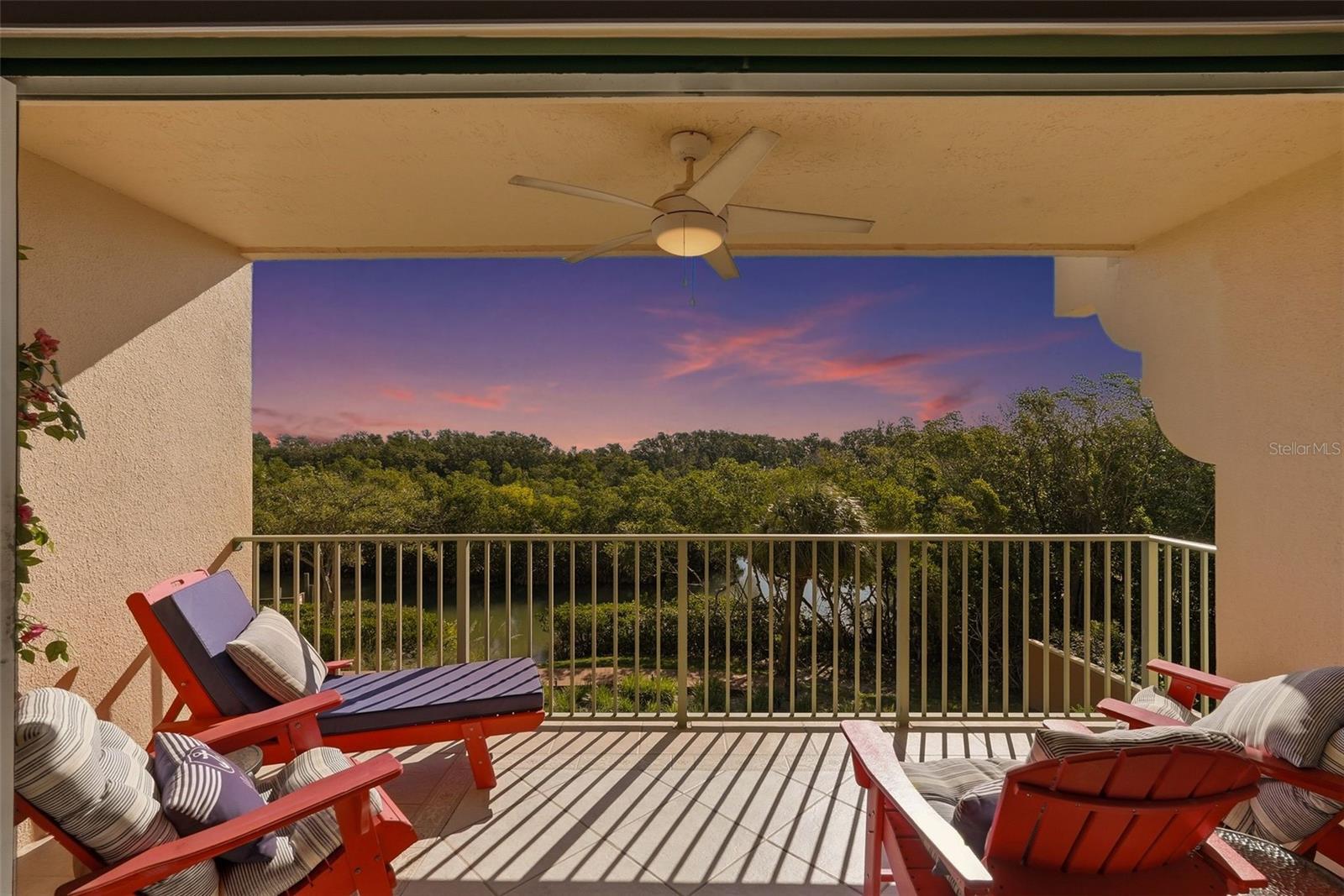 HIDDEN LAGOON AT ARROWHEAD POINT - Residential