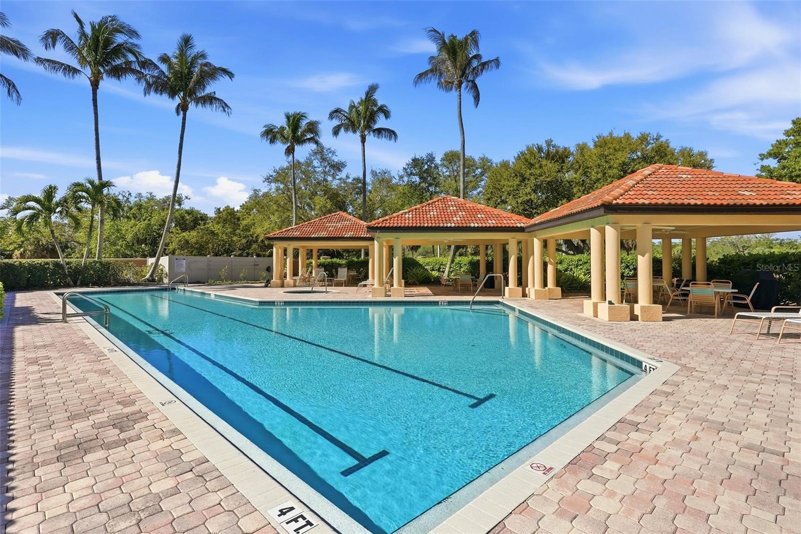 HIDDEN LAGOON AT ARROWHEAD POINT - Residential