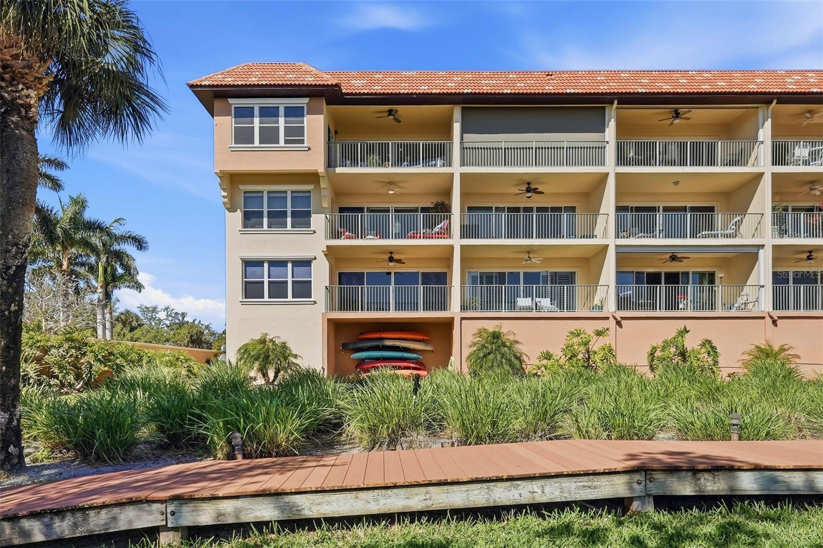 HIDDEN LAGOON AT ARROWHEAD POINT - Residential
