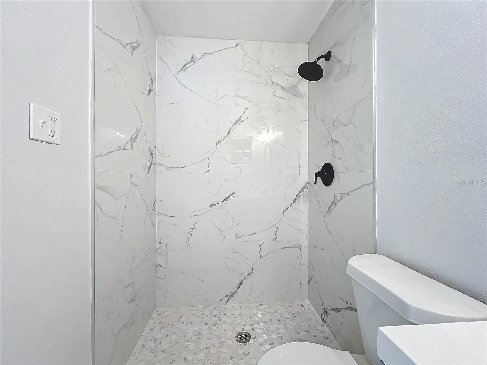 PATRICIA MANOR - Residential