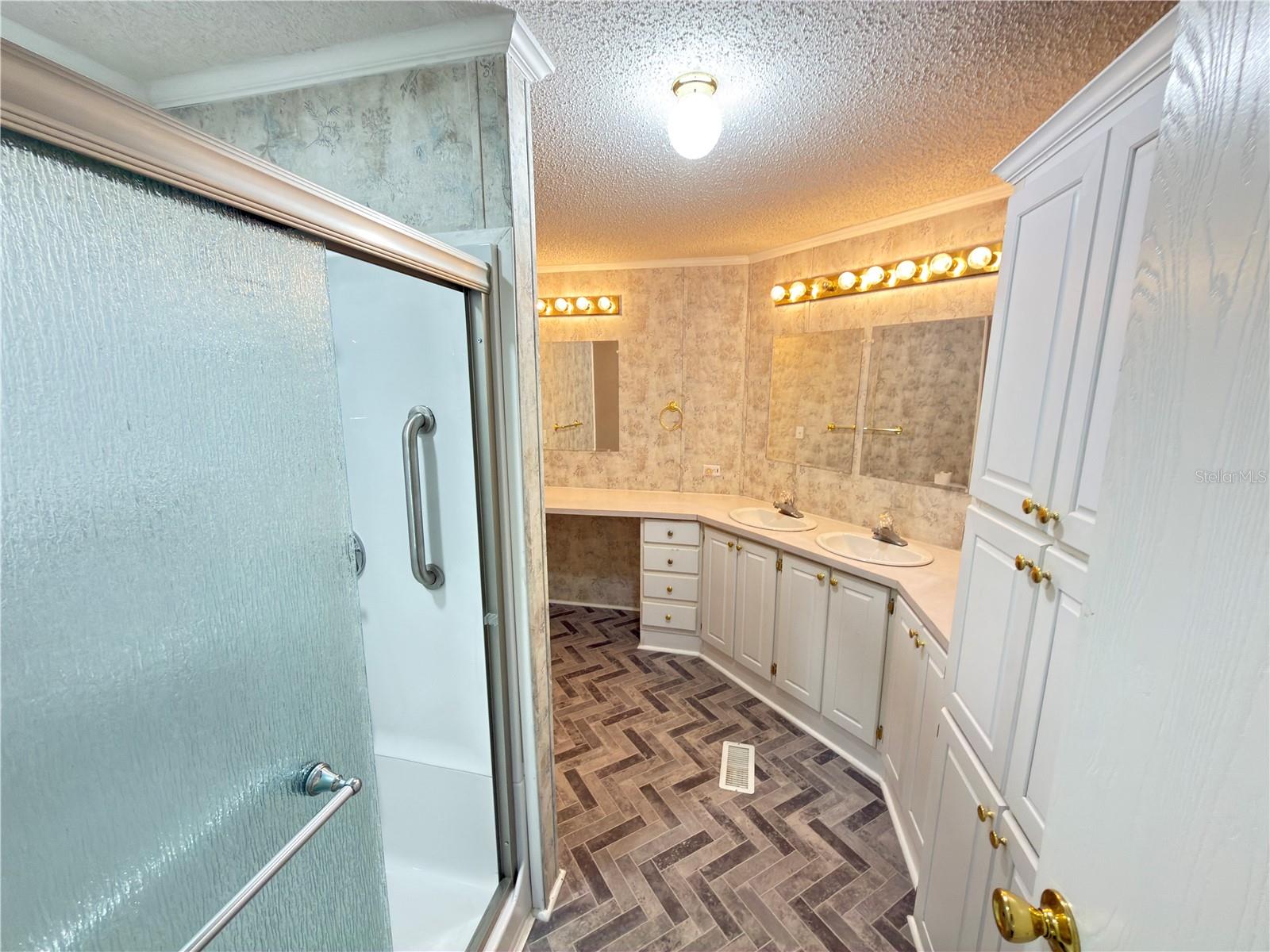 MOUNT OLIVE SHORES PH 05 - Residential