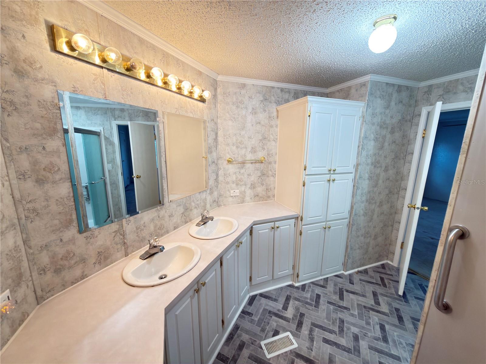 MOUNT OLIVE SHORES PH 05 - Residential