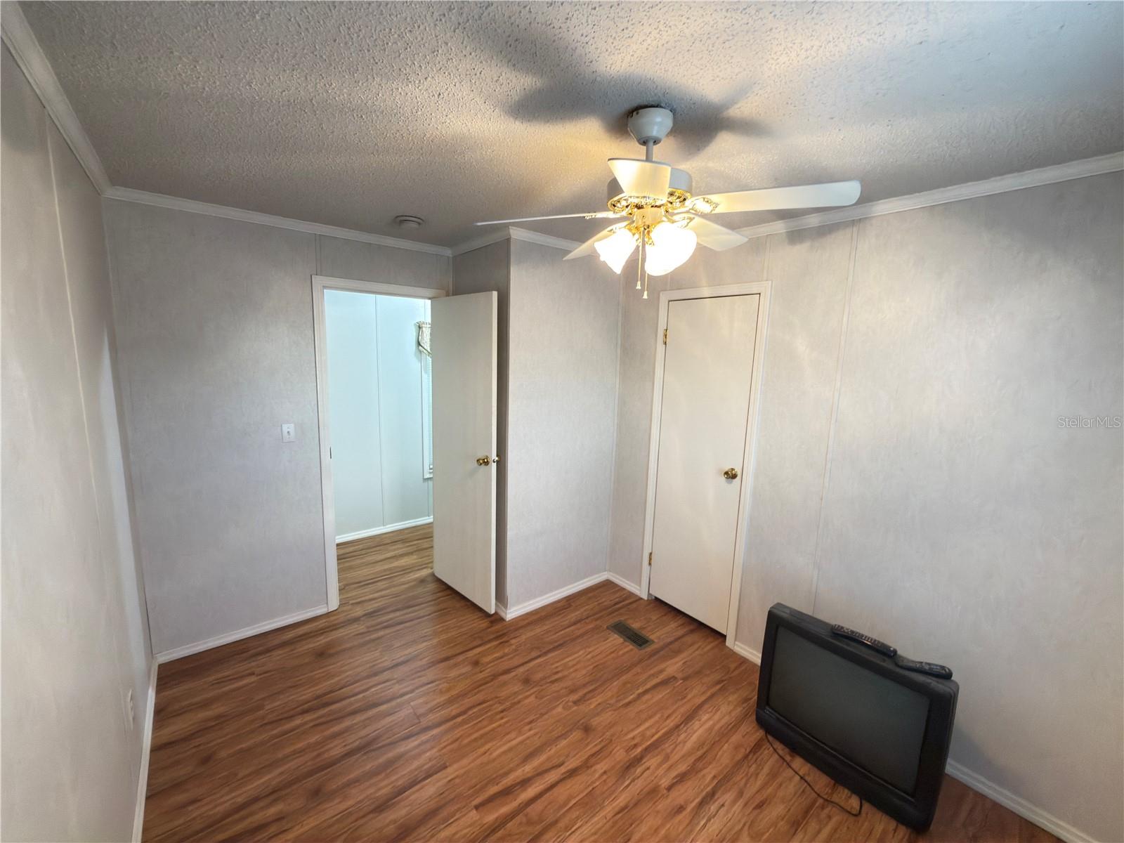 MOUNT OLIVE SHORES PH 05 - Residential