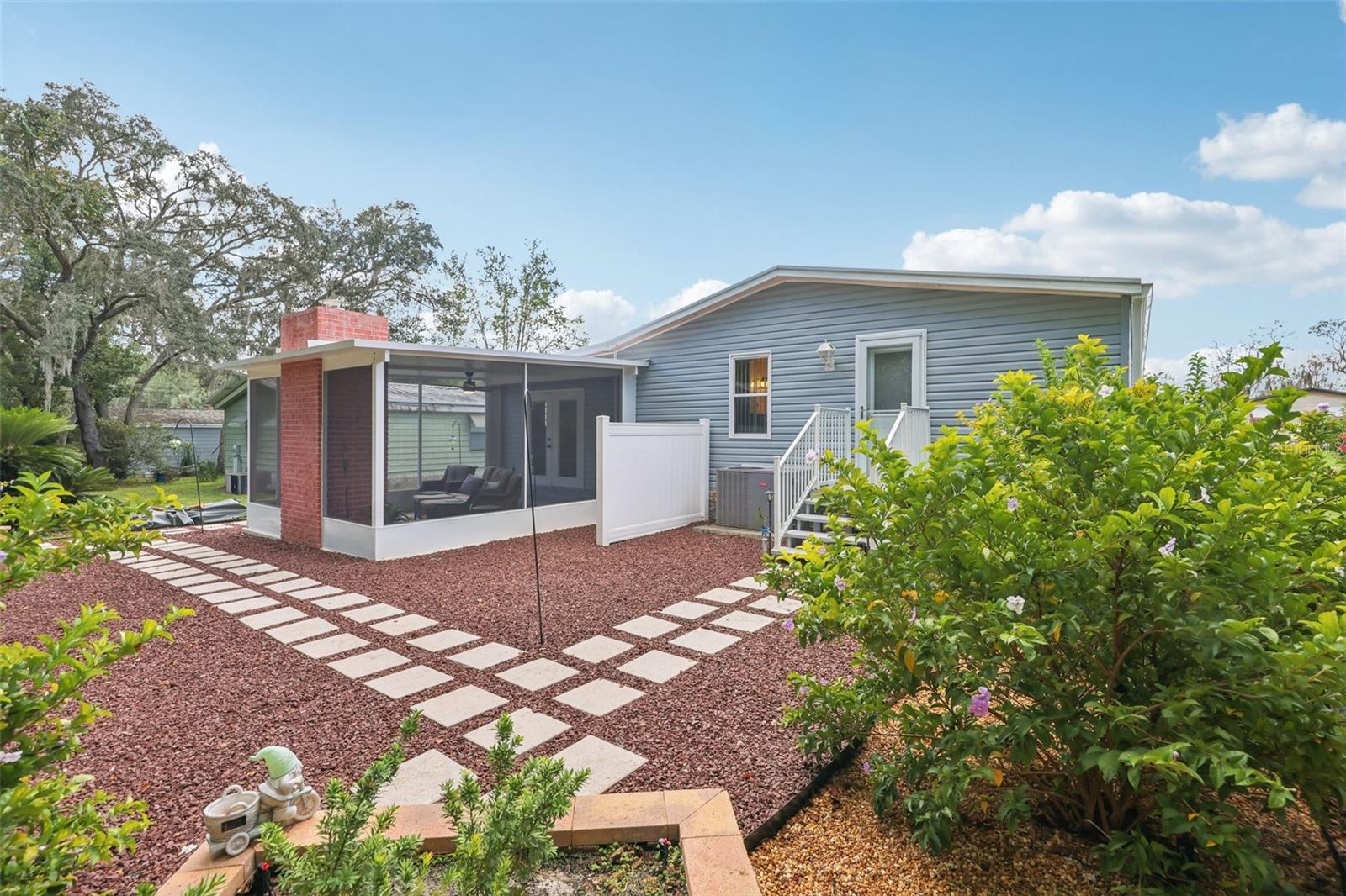 LADY LAKE ORANGE BLOSSOM GARDENS UNIT 06 - Residential