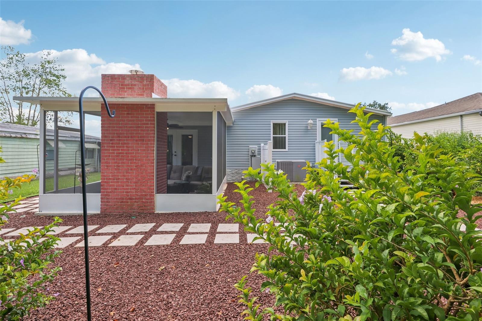 LADY LAKE ORANGE BLOSSOM GARDENS UNIT 06 - Residential