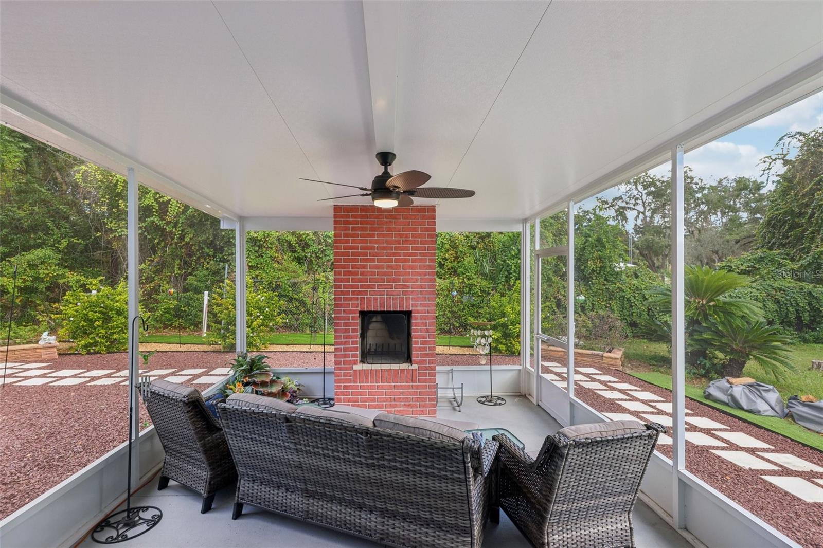 LADY LAKE ORANGE BLOSSOM GARDENS UNIT 06 - Residential