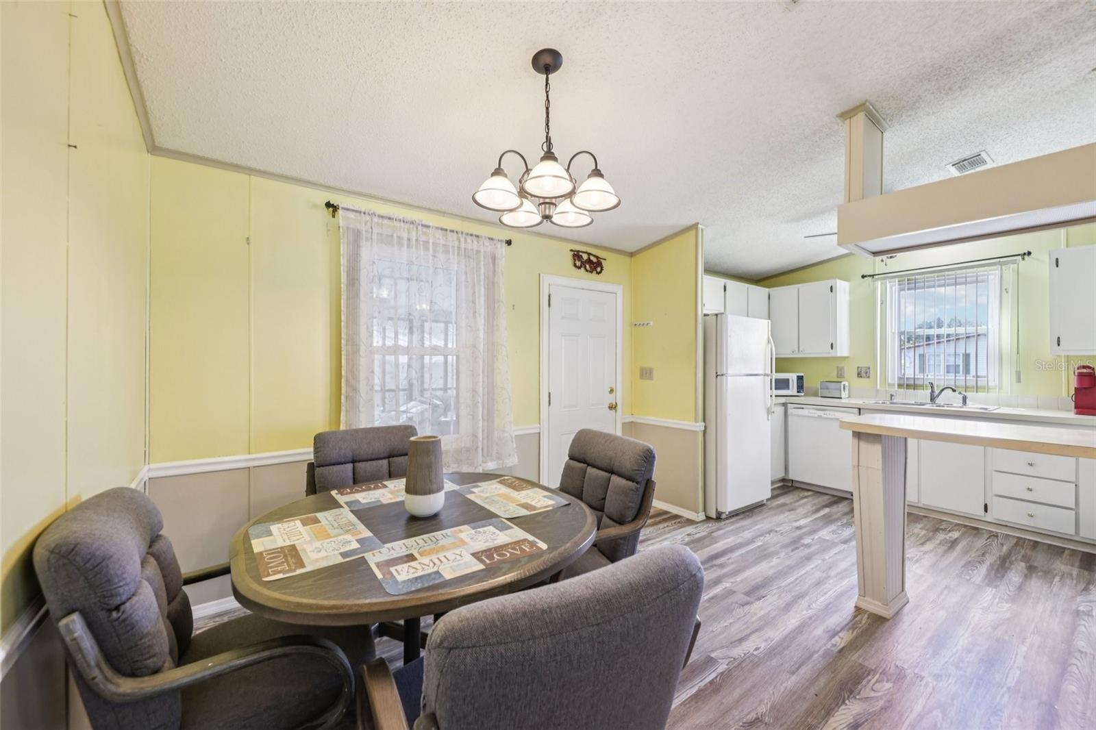 LADY LAKE ORANGE BLOSSOM GARDENS UNIT 06 - Residential