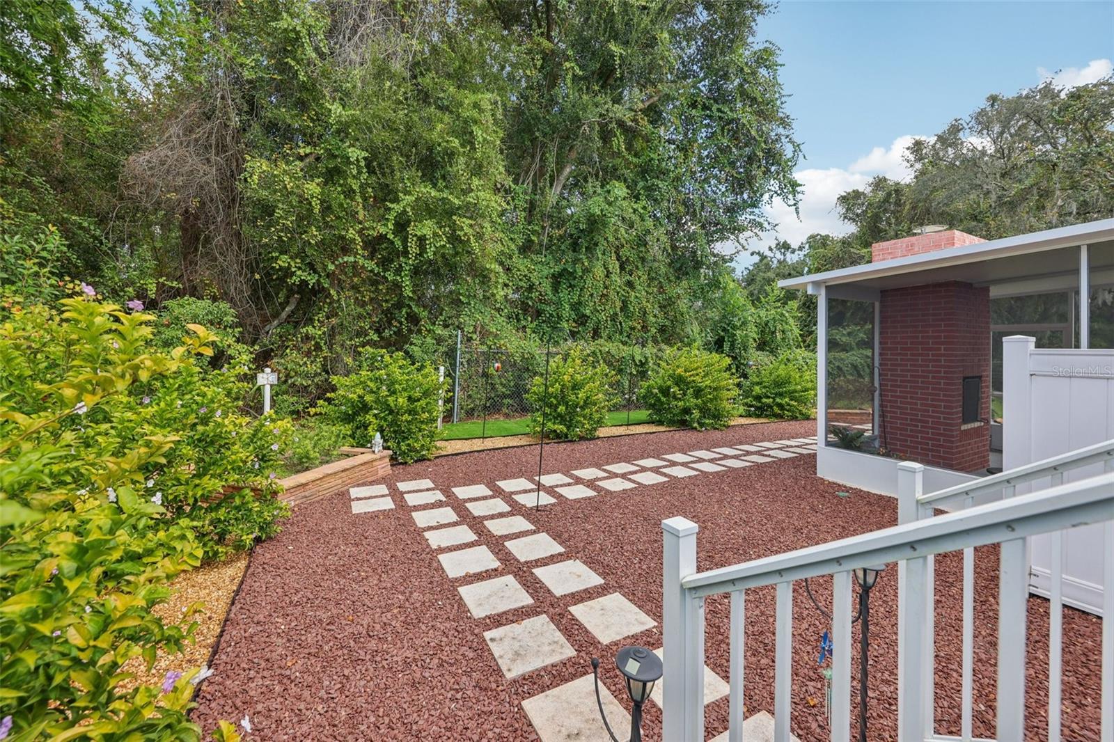 LADY LAKE ORANGE BLOSSOM GARDENS UNIT 06 - Residential