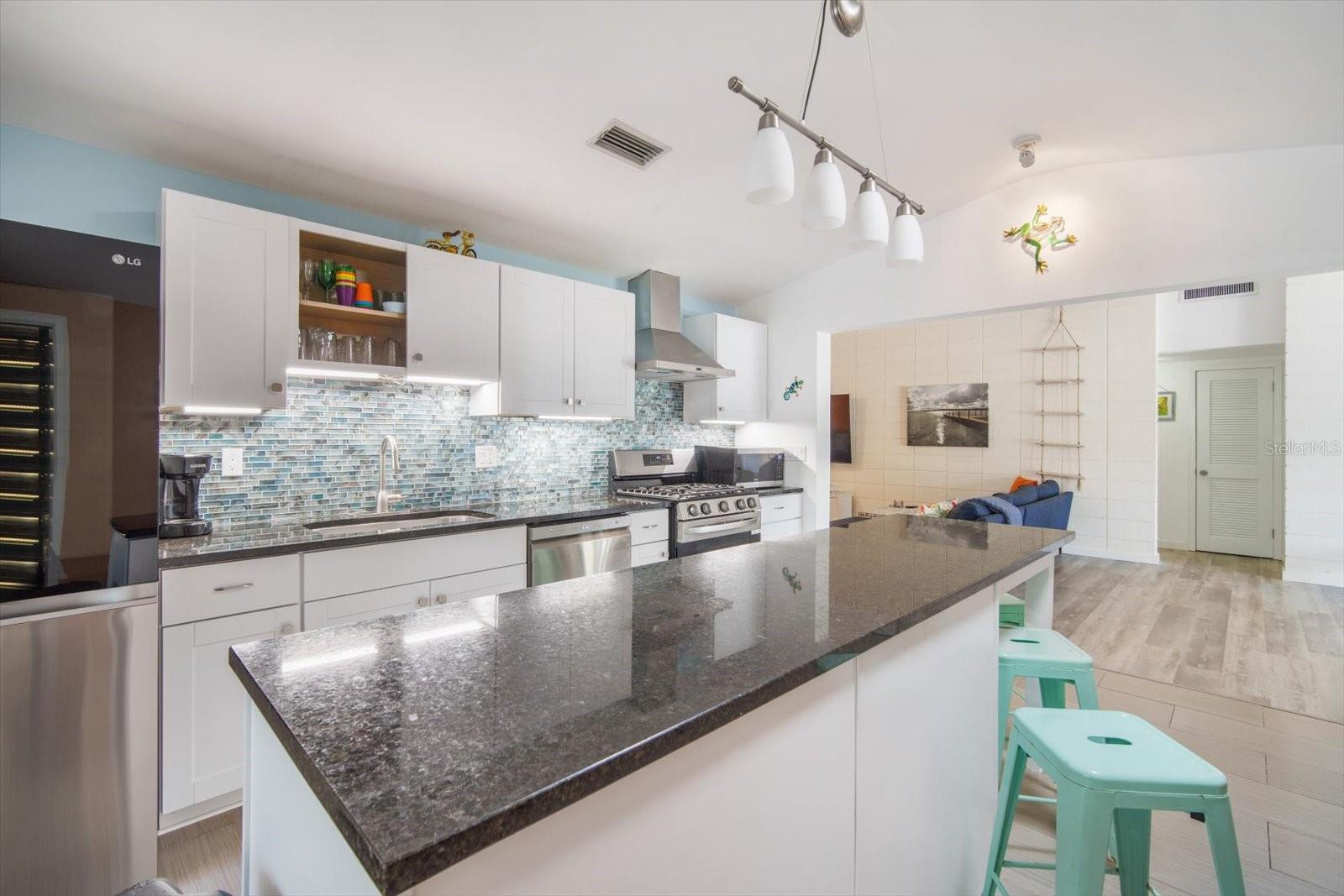 BAY PALMS ADD - Residential