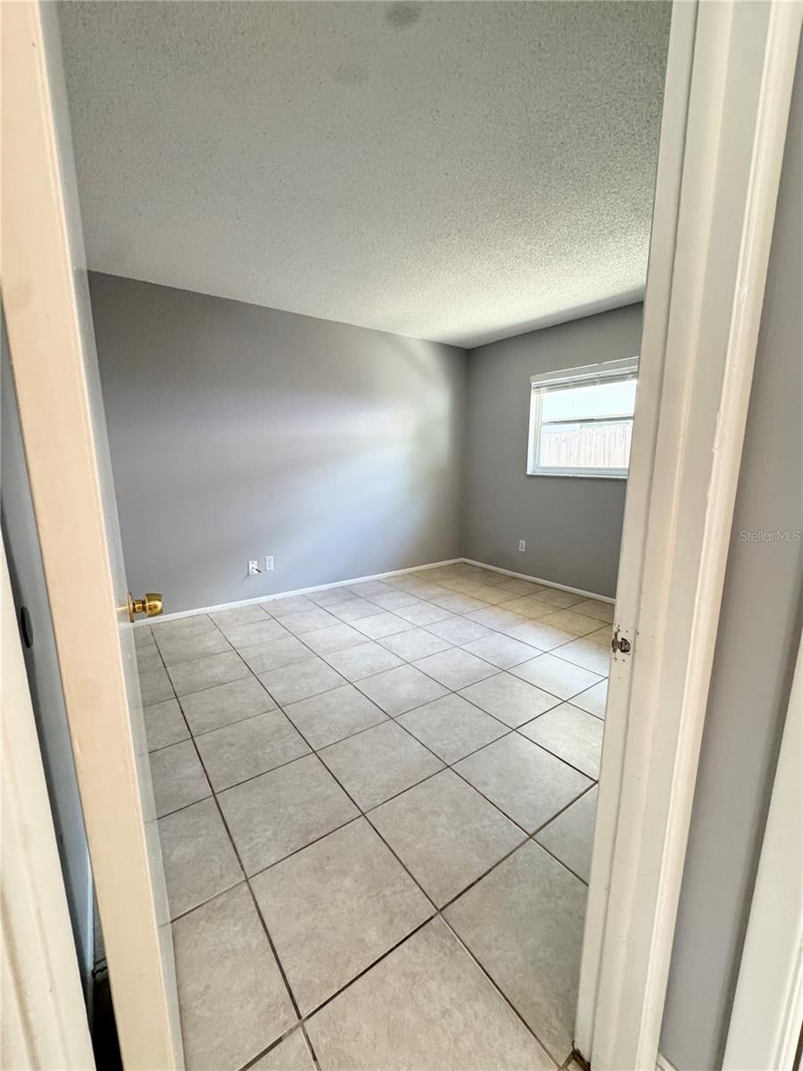 WHITEGATES SUB - Residential Lease