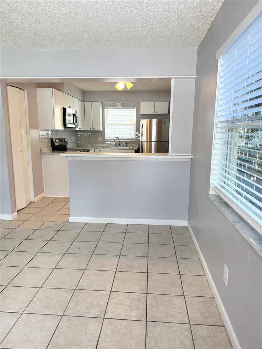 WHITEGATES SUB - Residential Lease