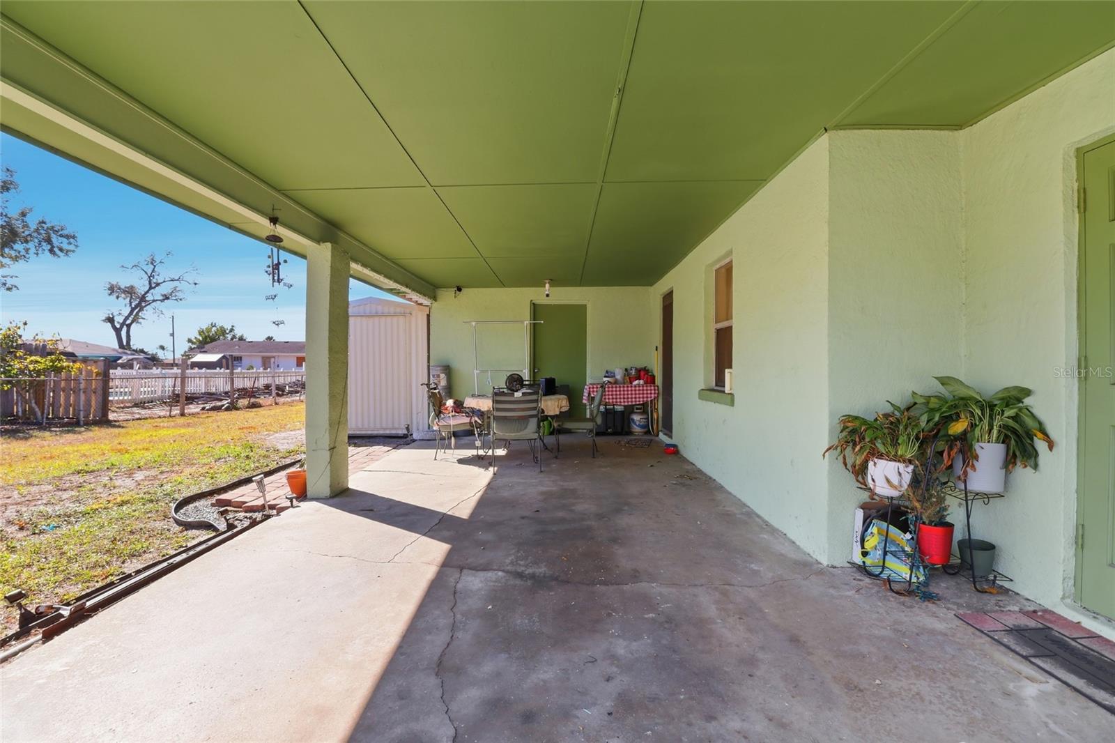 4906 9TH STREET COURT E