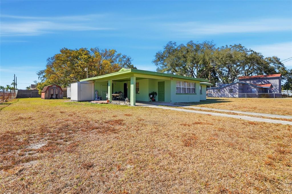 Photo of 4906 9th Street Court E, Bradenton, FL 34203 (MLS # A4682413)