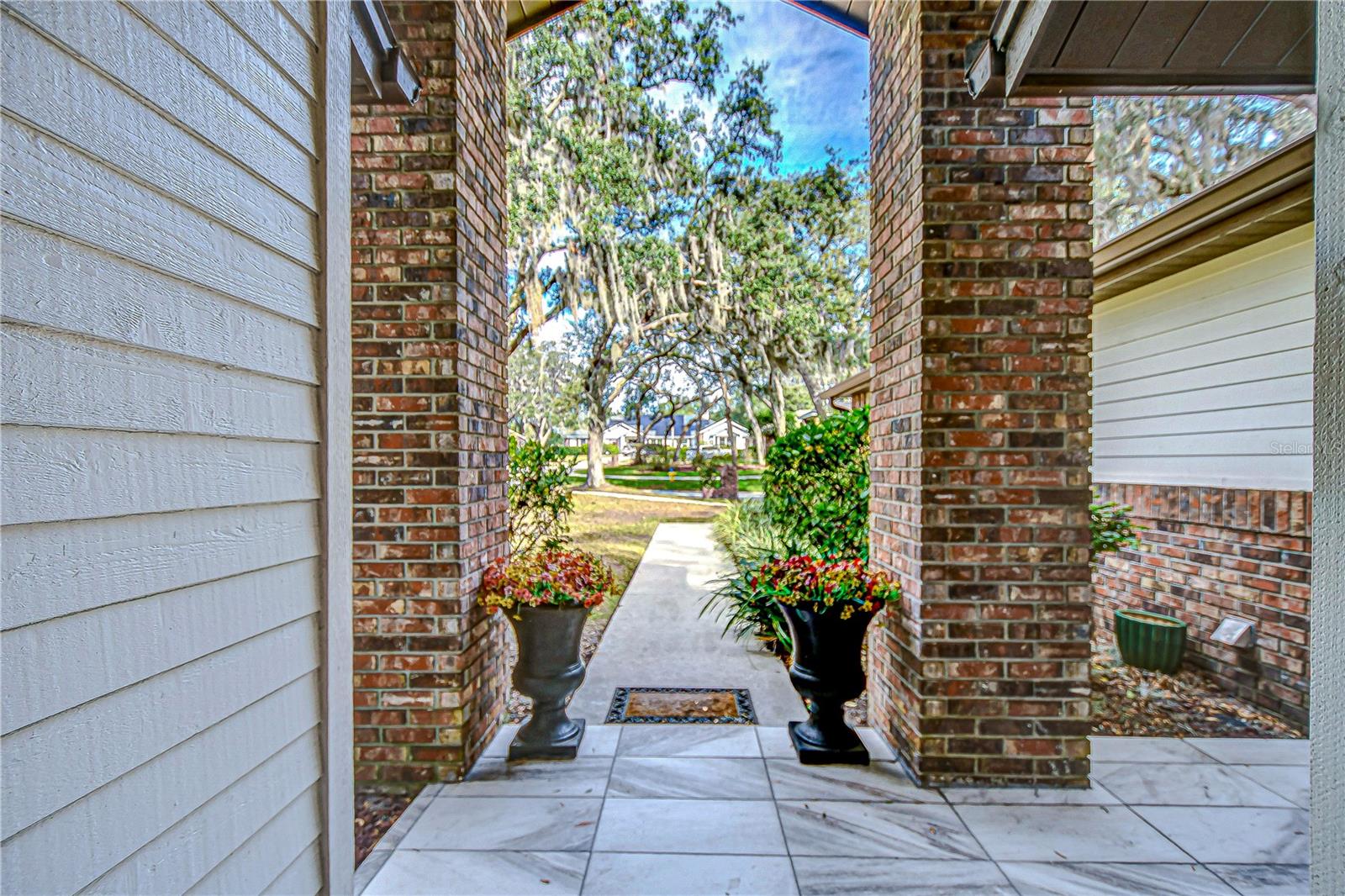 807 BELLE TIMBRE AVENUE