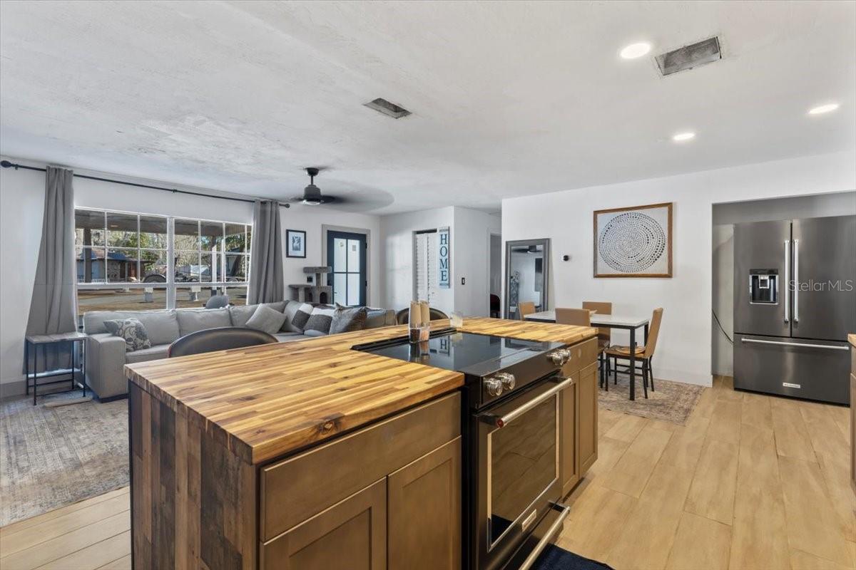 ORANGE CITY TERRACE - Residential