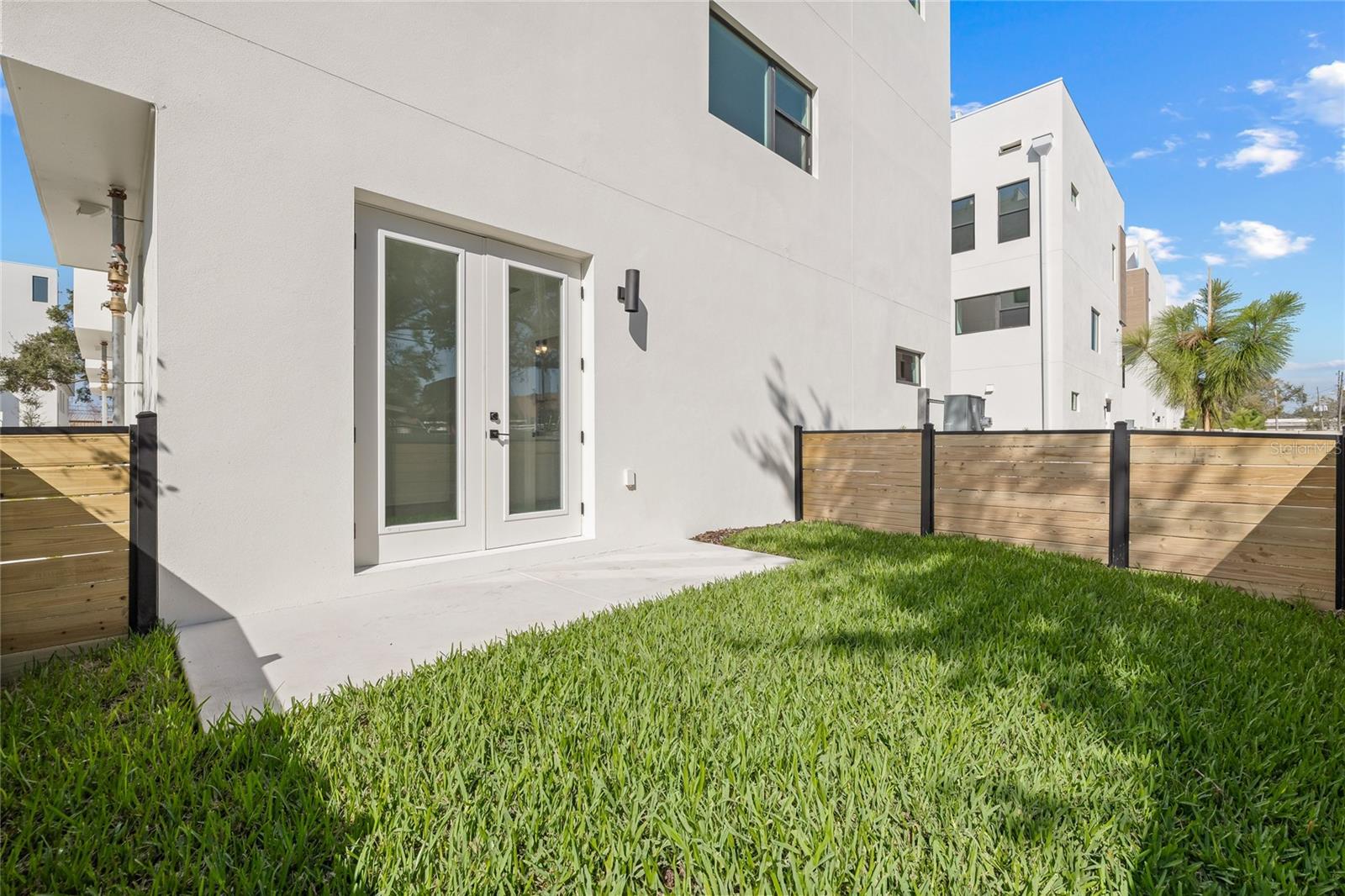 307 15TH STREET N