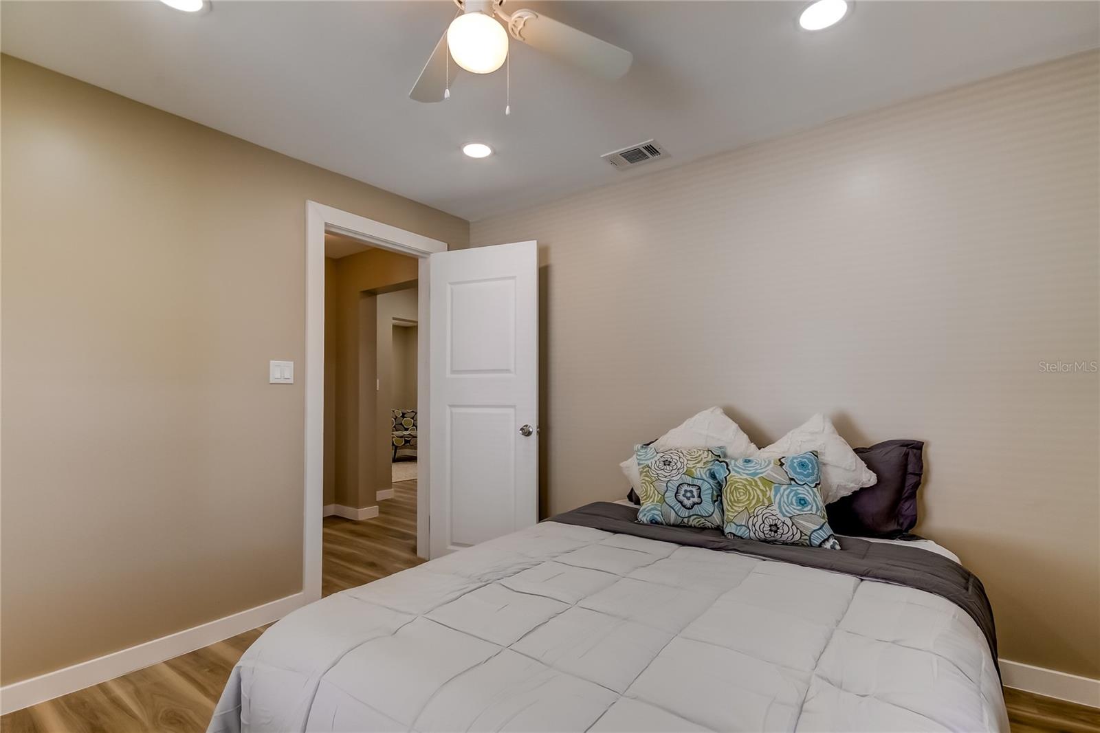 DALYS SUB REV - Residential Lease