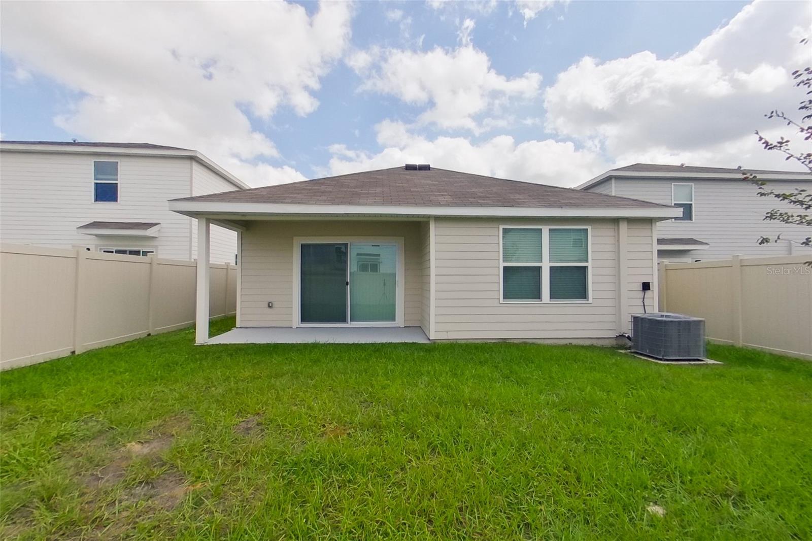 OCALA CROSSINGS - Residential Lease