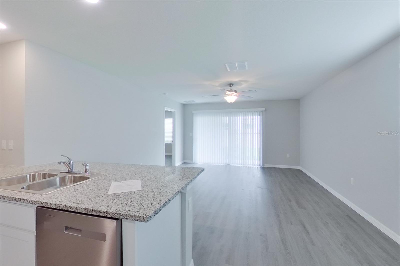 OCALA CROSSINGS - Residential Lease