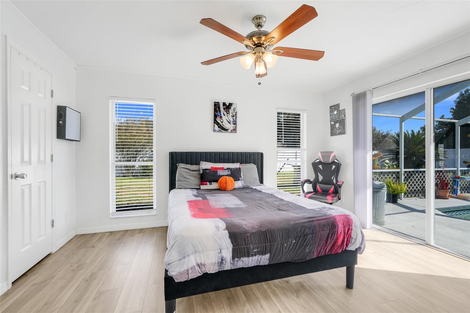 HAMPTON CHASE - Residential