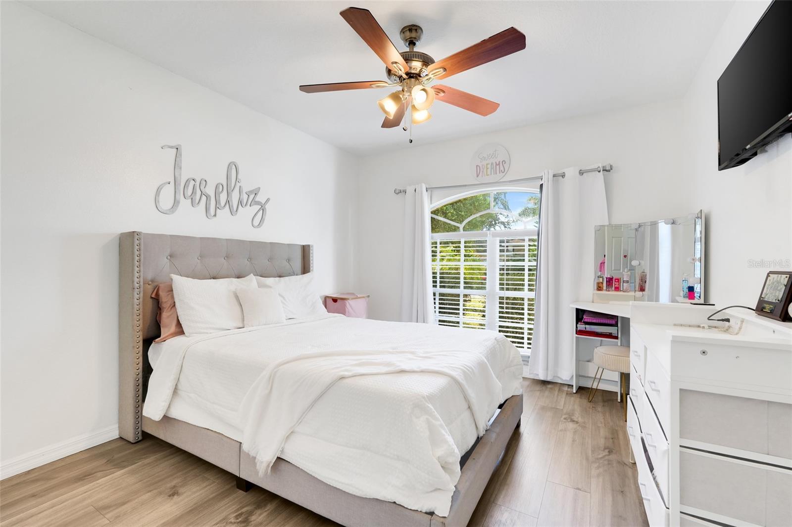 HAMPTON CHASE - Residential