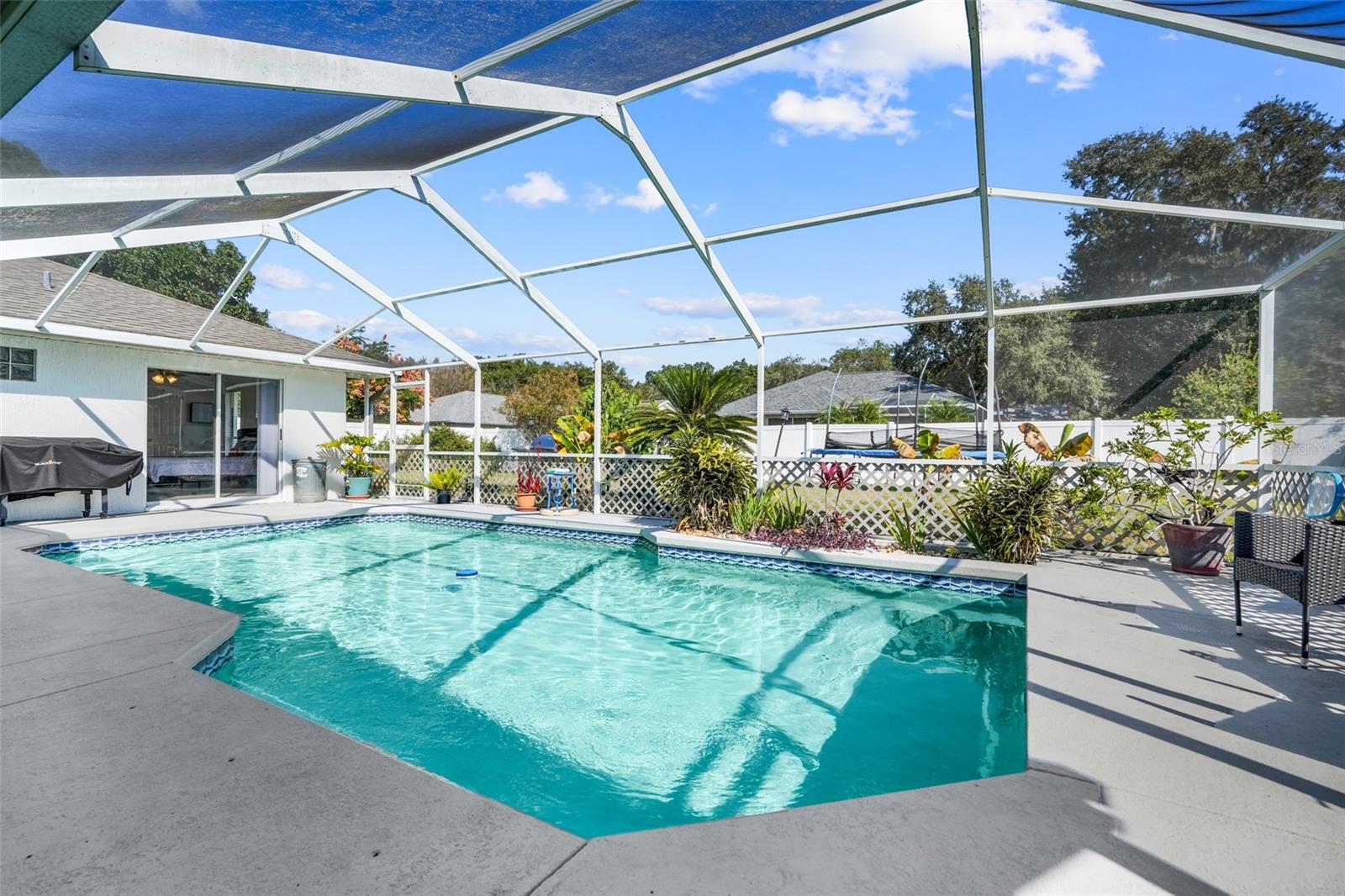 HAMPTON CHASE - Residential