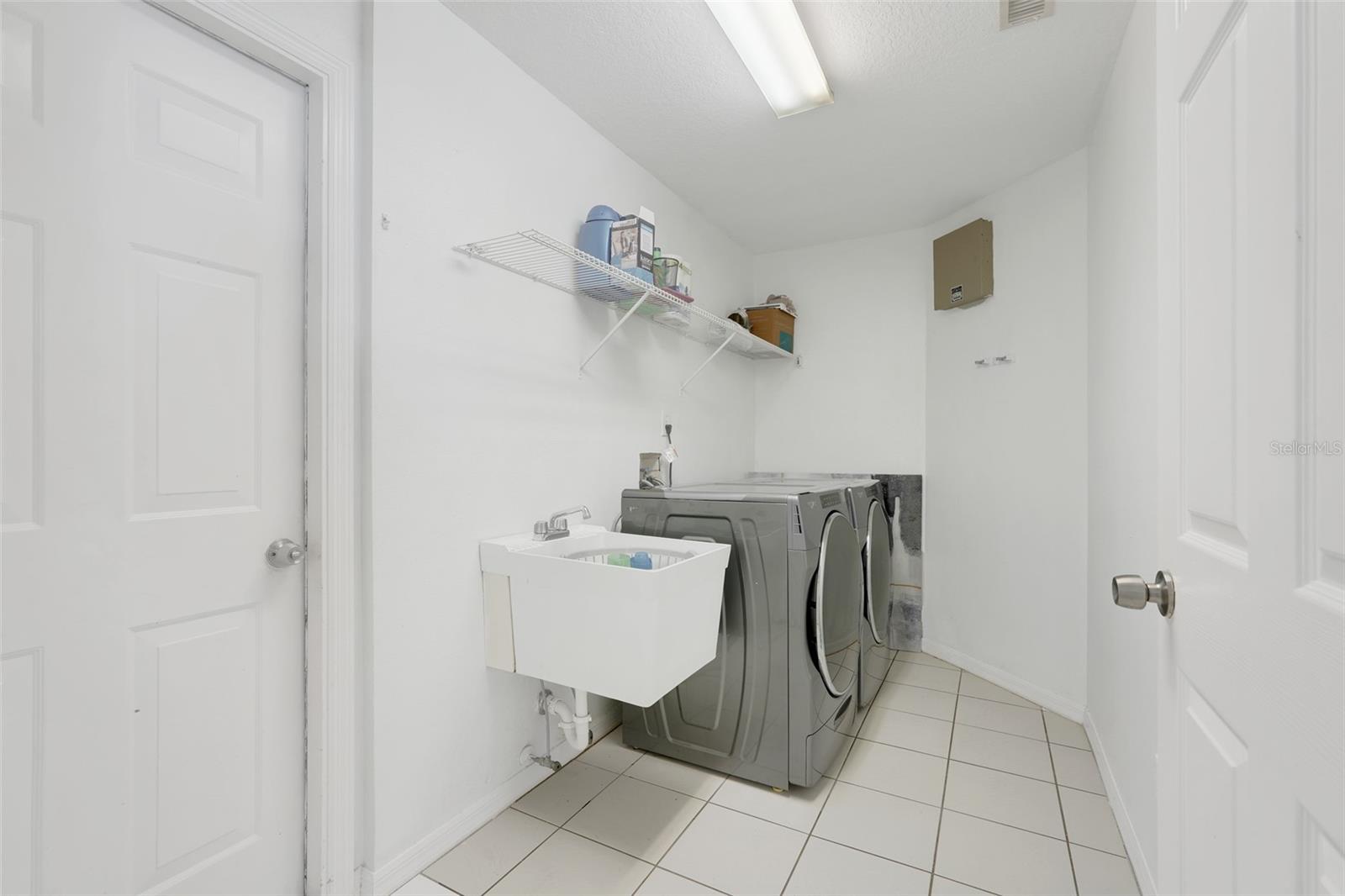 HAMPTON CHASE - Residential