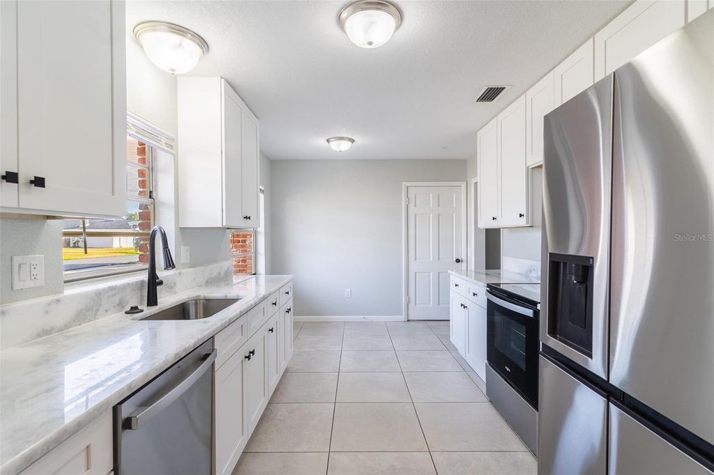 Photo of 124 Shelley Drive, Winter Haven, FL 33884 (MLS # L4959020)