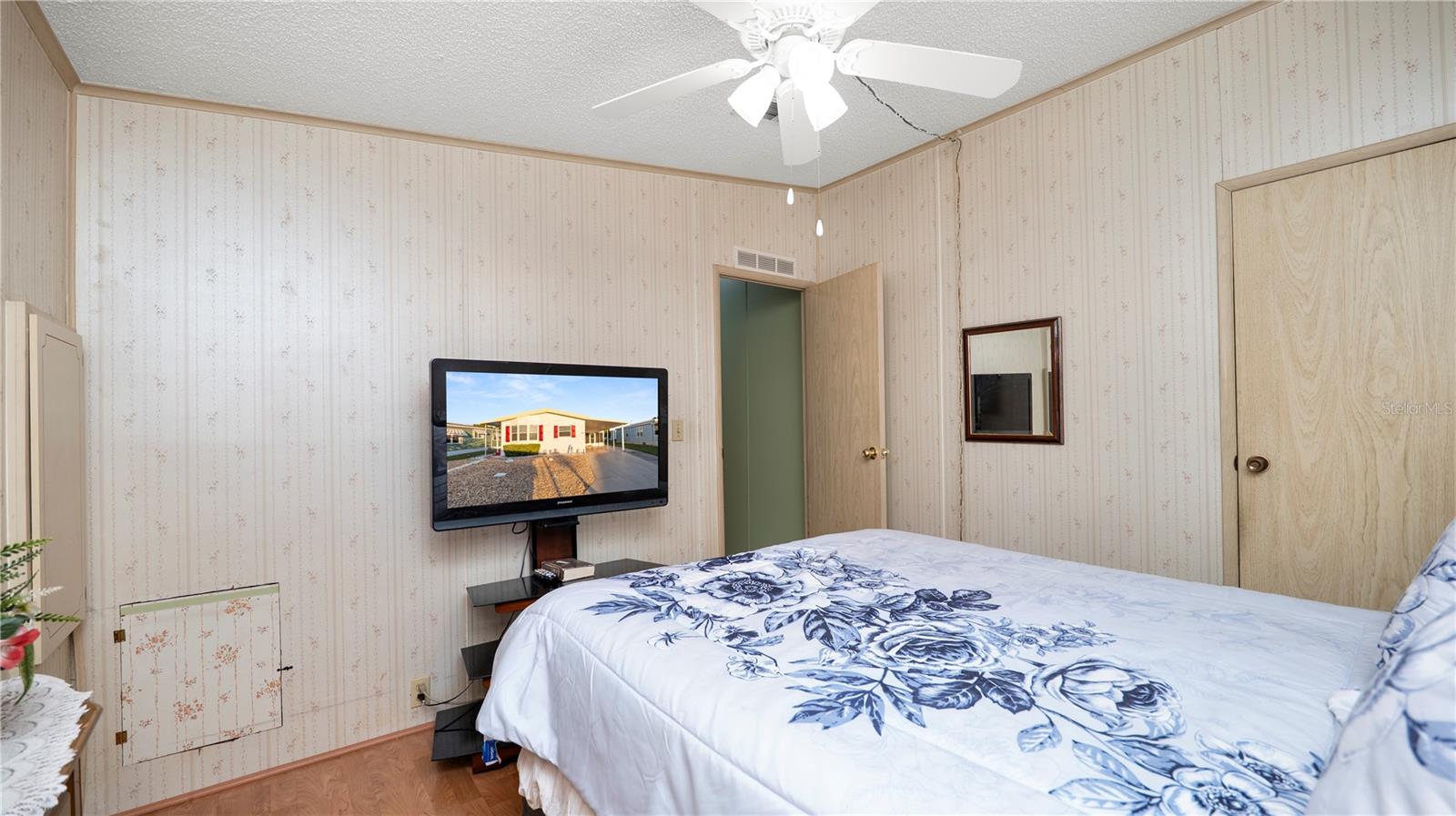 FOXWOOD LAKE ESTATES - Residential