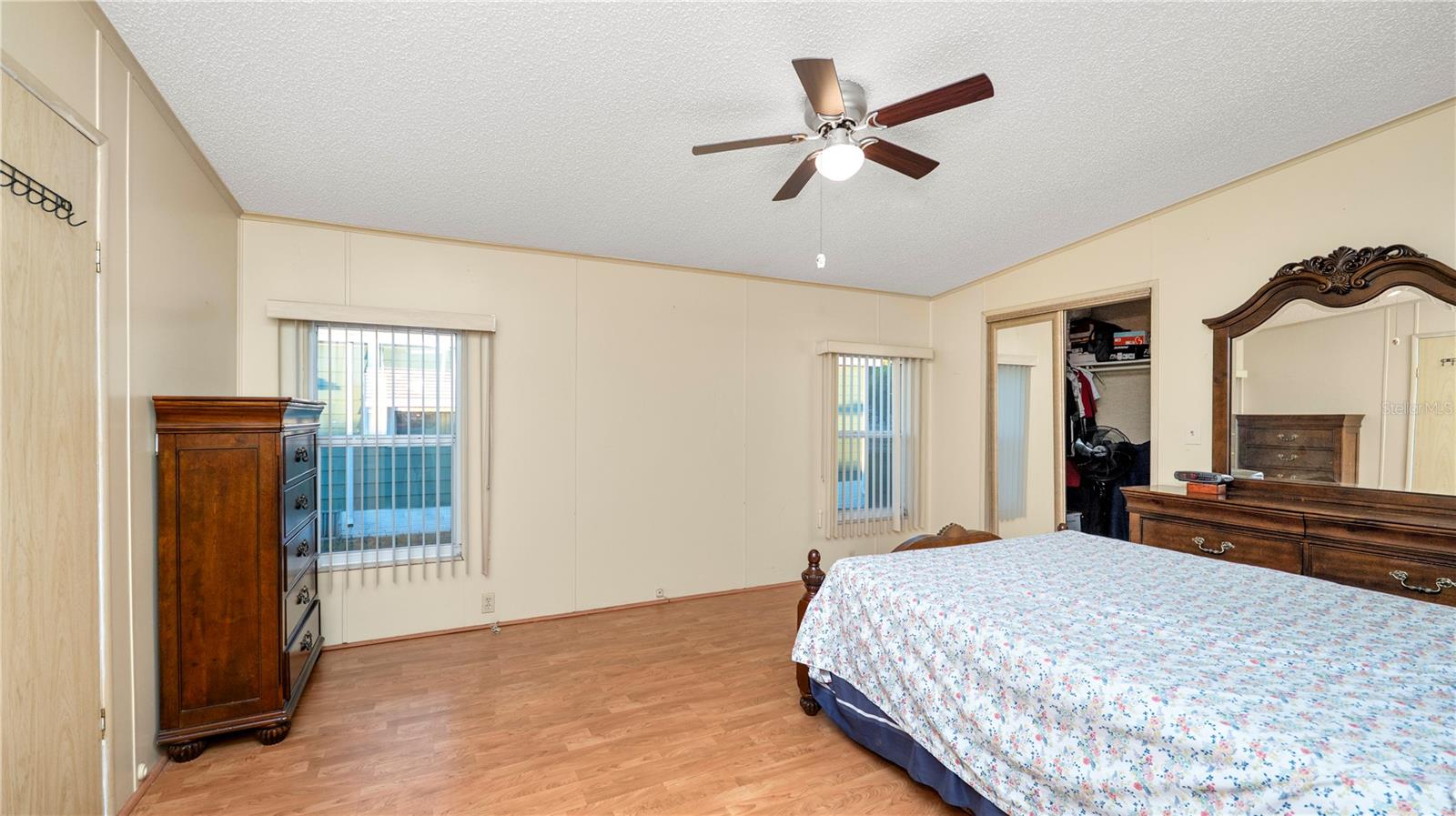 FOXWOOD LAKE ESTATES - Residential