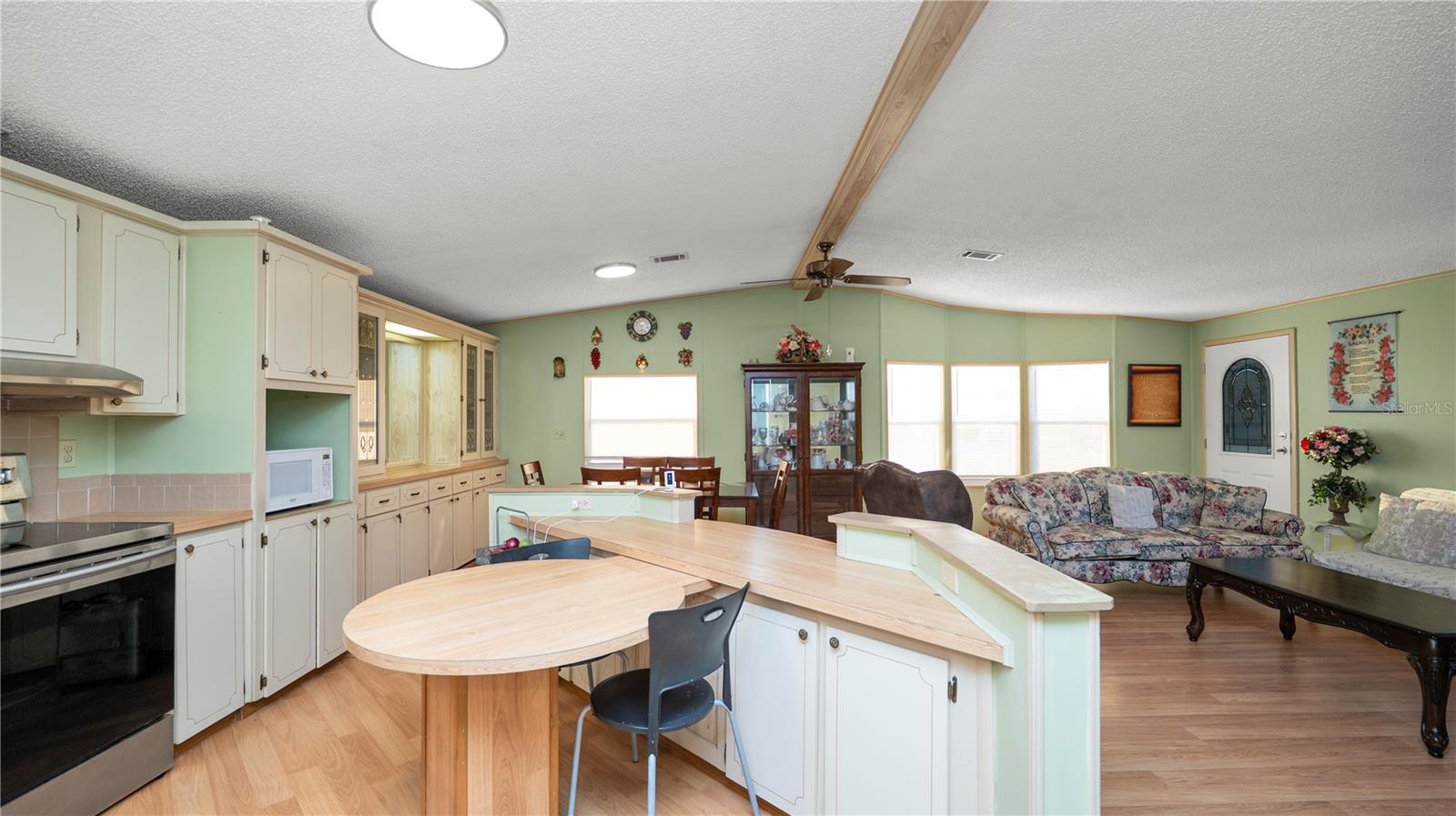 FOXWOOD LAKE ESTATES - Residential