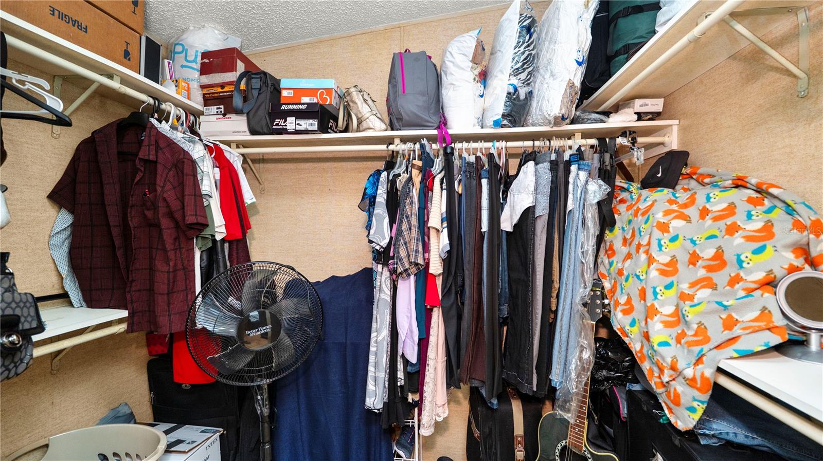 FOXWOOD LAKE ESTATES - Residential