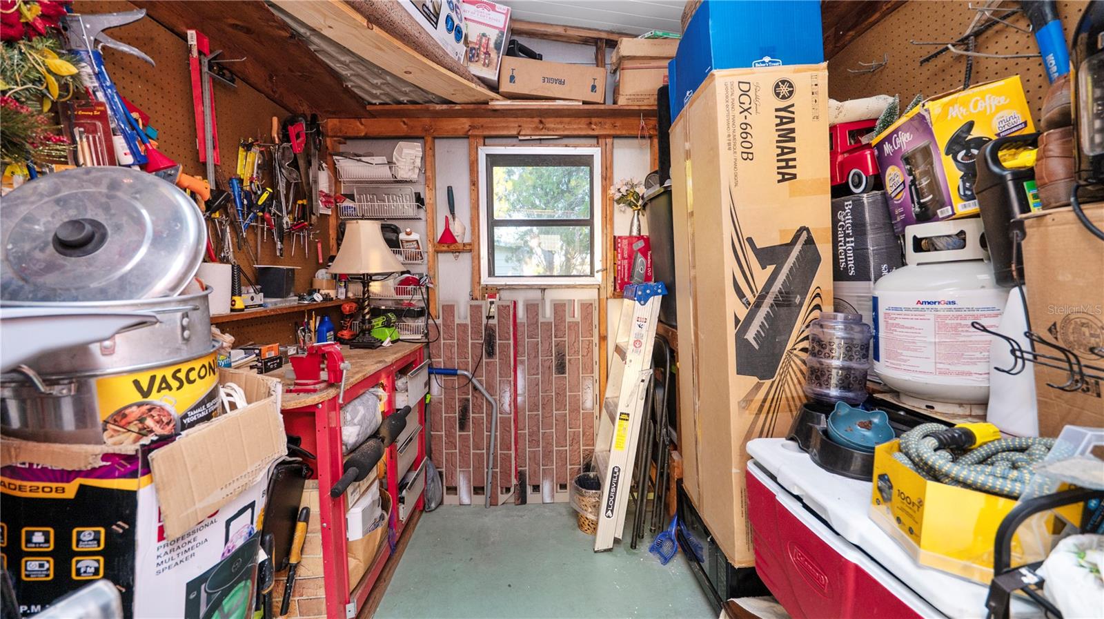 FOXWOOD LAKE ESTATES - Residential