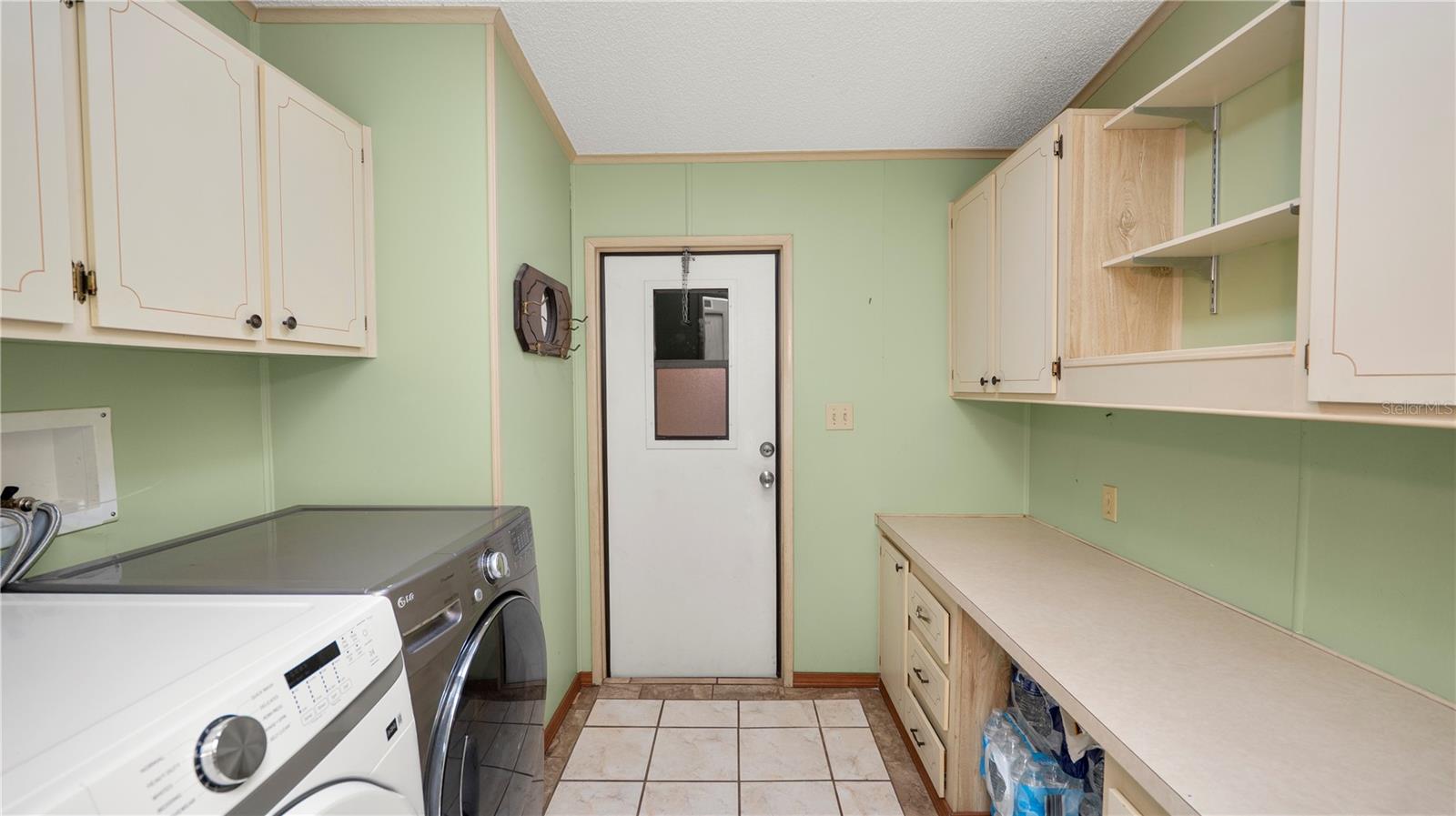 FOXWOOD LAKE ESTATES - Residential