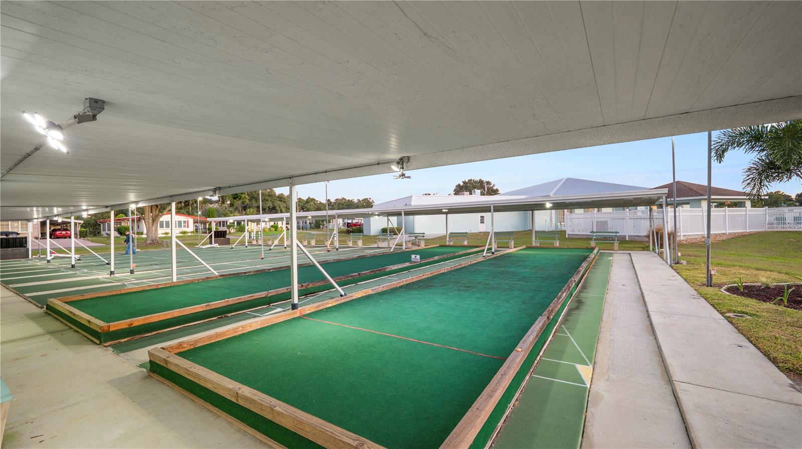 FOXWOOD LAKE ESTATES - Residential