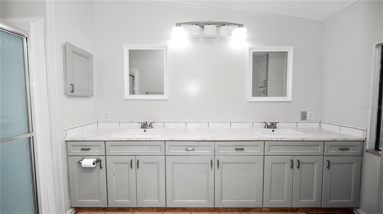 FOXWOOD LAKE ESTATES - Residential