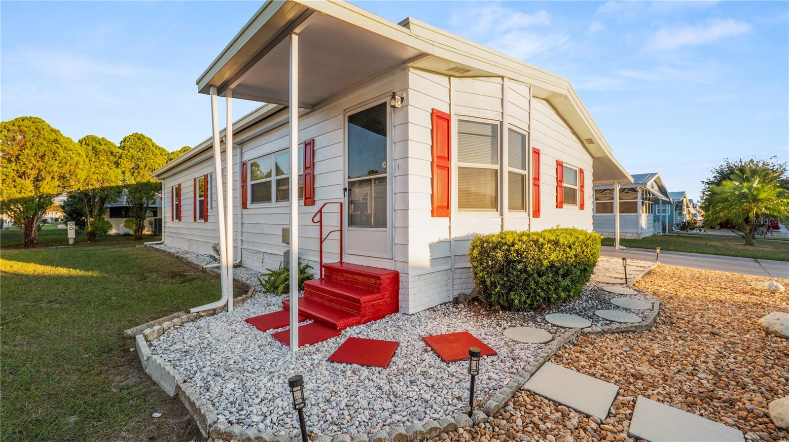 FOXWOOD LAKE ESTATES - Residential