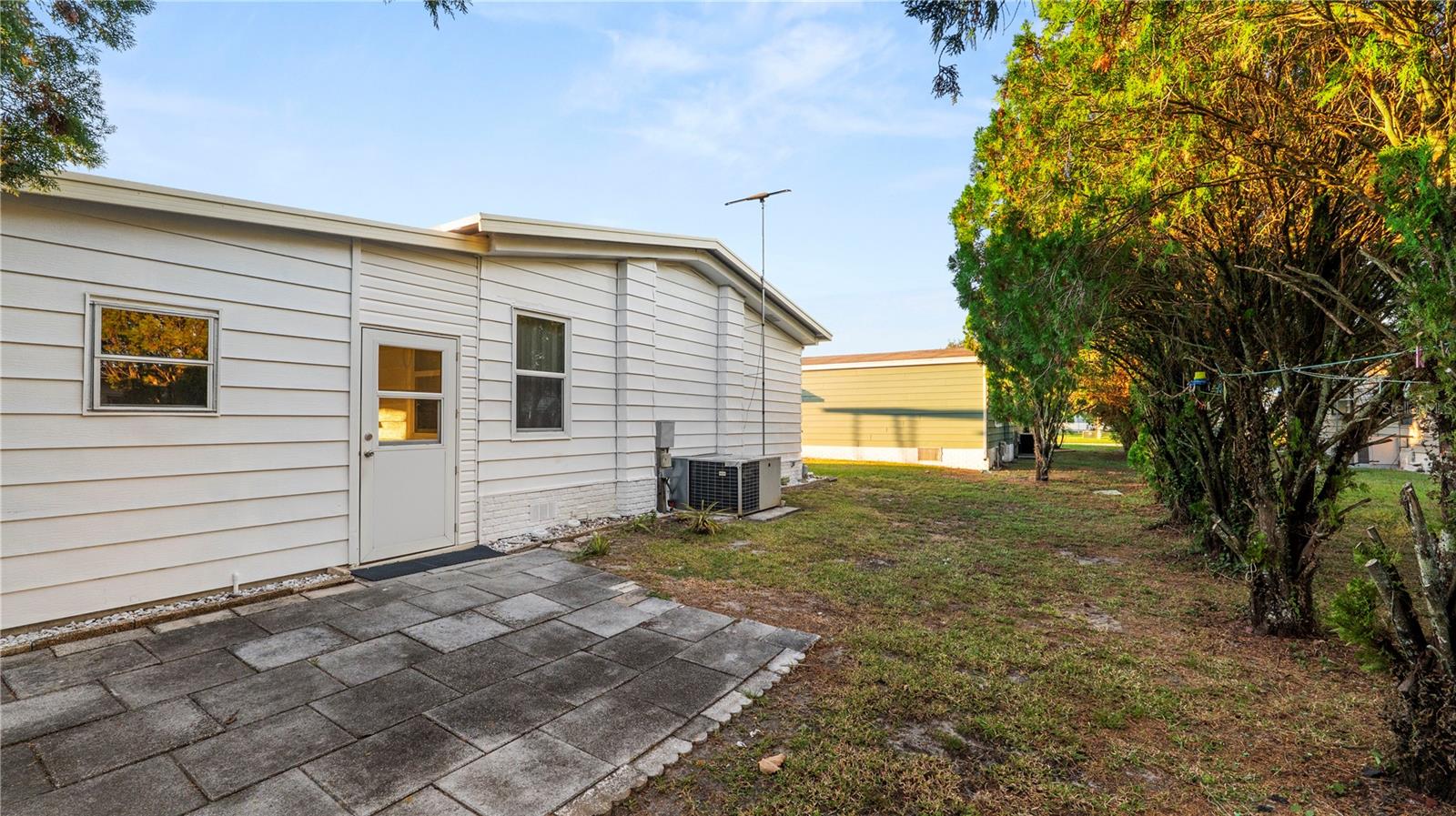 FOXWOOD LAKE ESTATES - Residential