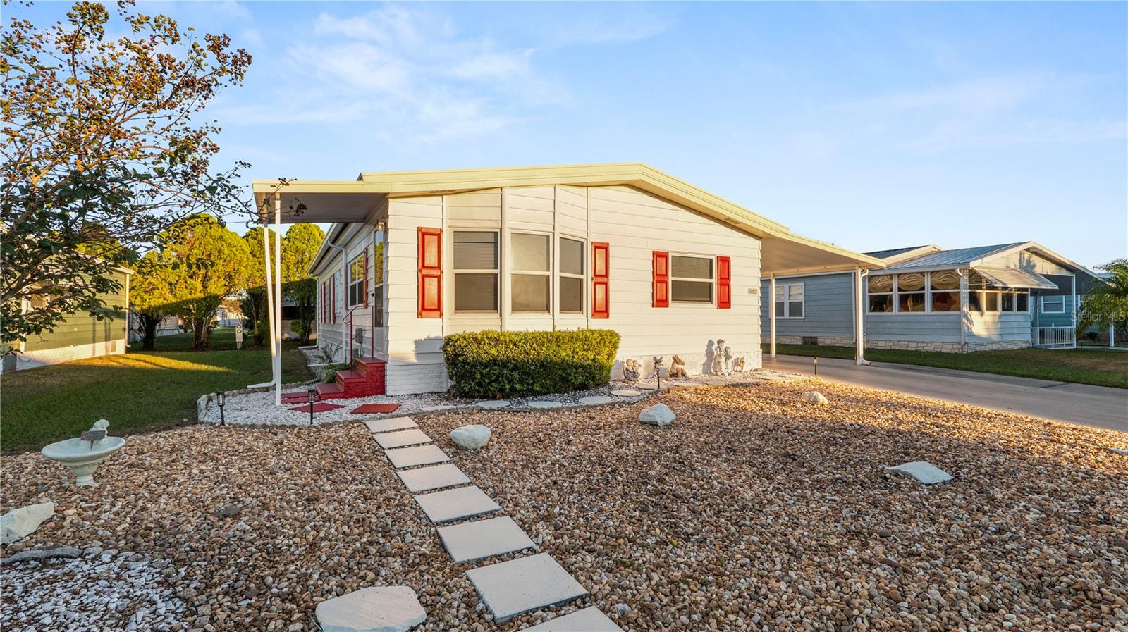 FOXWOOD LAKE ESTATES - Residential