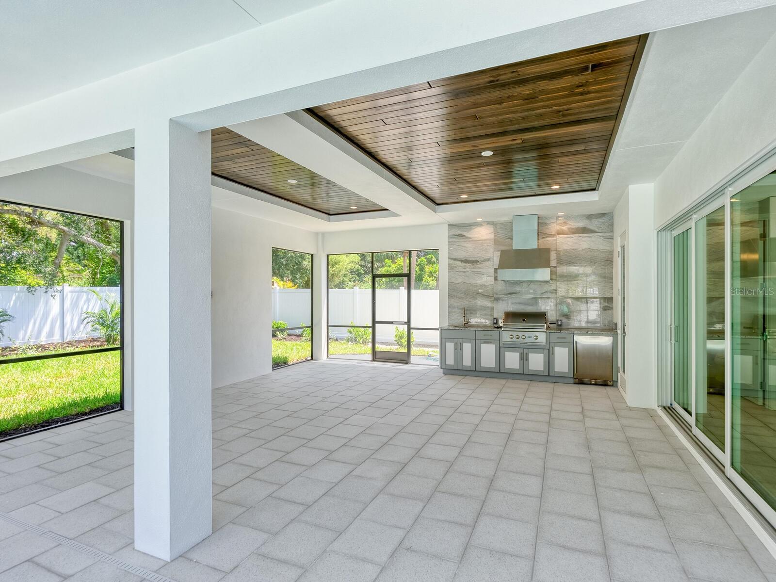 OYSTER BAY ESTATES - Residential