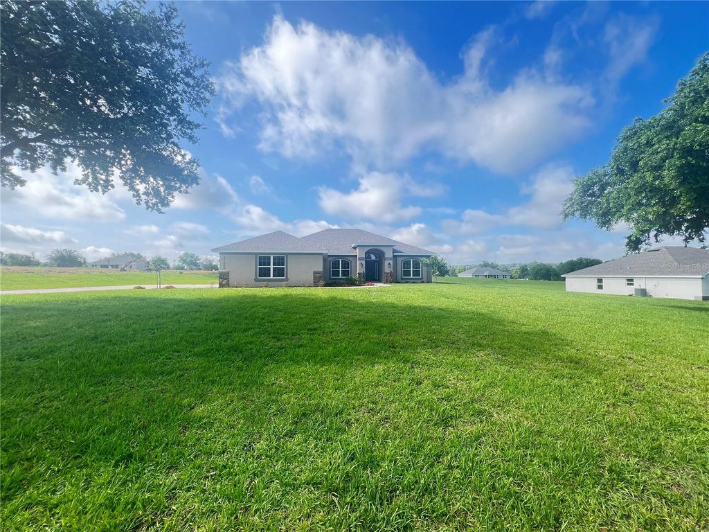 Photo of 37298 Hidden View Circle, Dade City, FL 33523 (MLS # TB8456386)