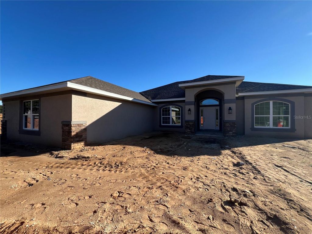 Photo of 37298 Hidden View Cir, Dade City, FL 33523 (MLS # TB8456386)