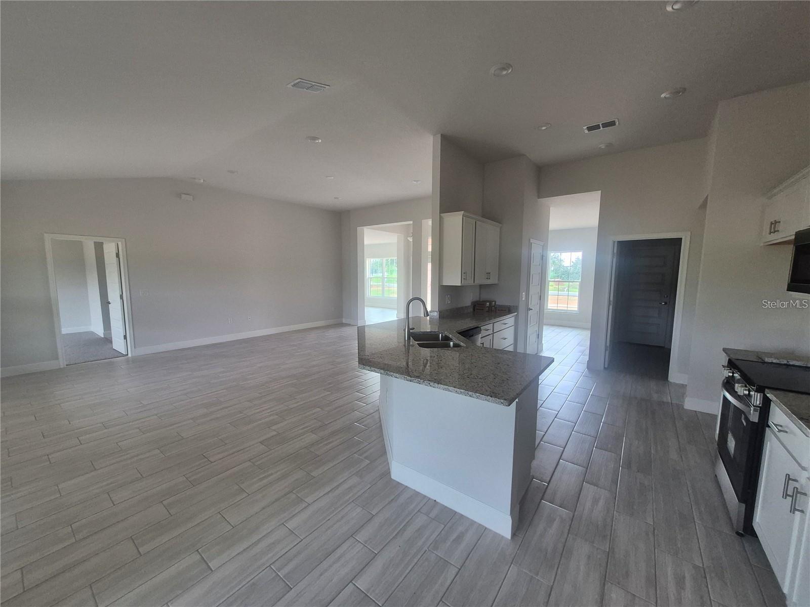 HILL COUNTRY ESTATES - Residential