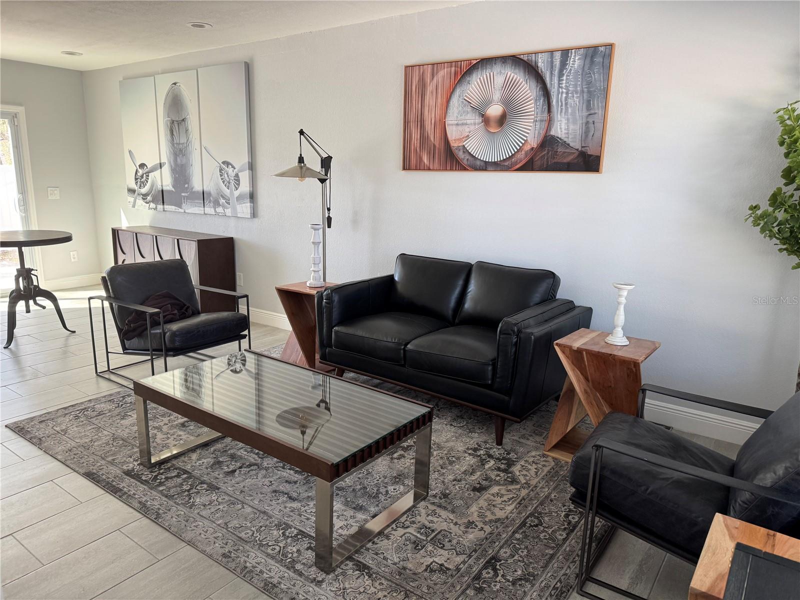 S 150FT OF N 525FT OF E 100FT OF W 830FT OF SW 1/4 - Residential Income