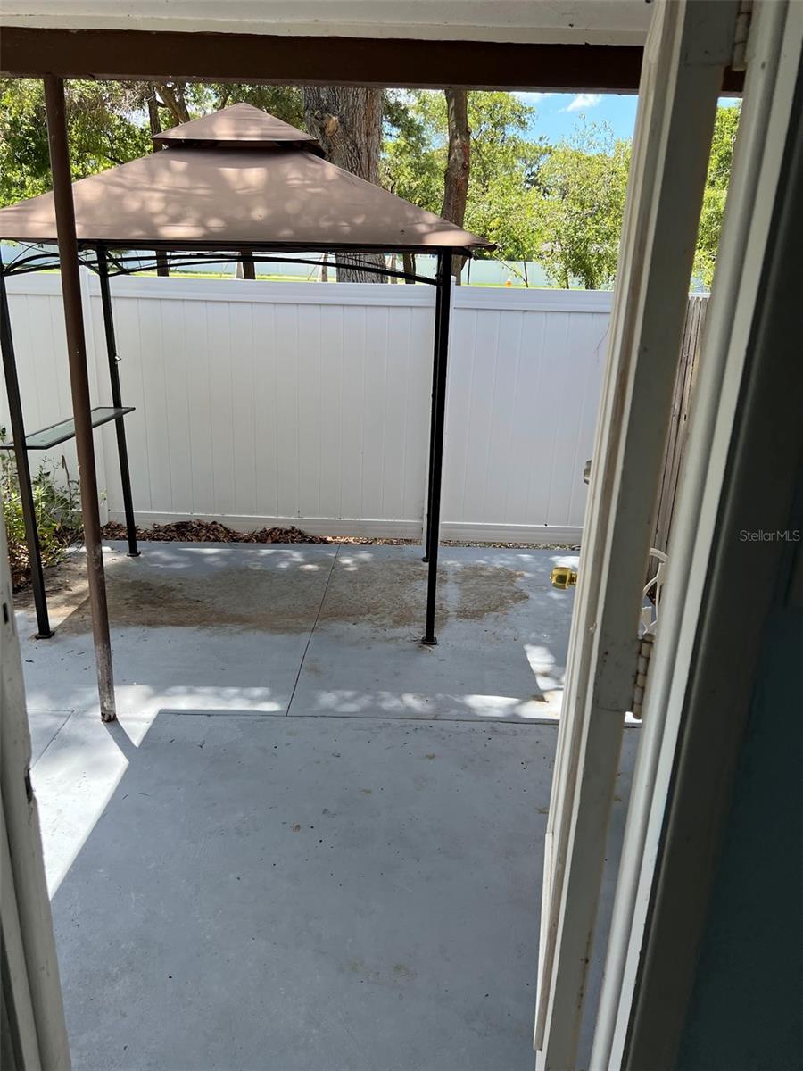 S 150FT OF N 525FT OF E 100FT OF W 830FT OF SW 1/4 - Residential Income