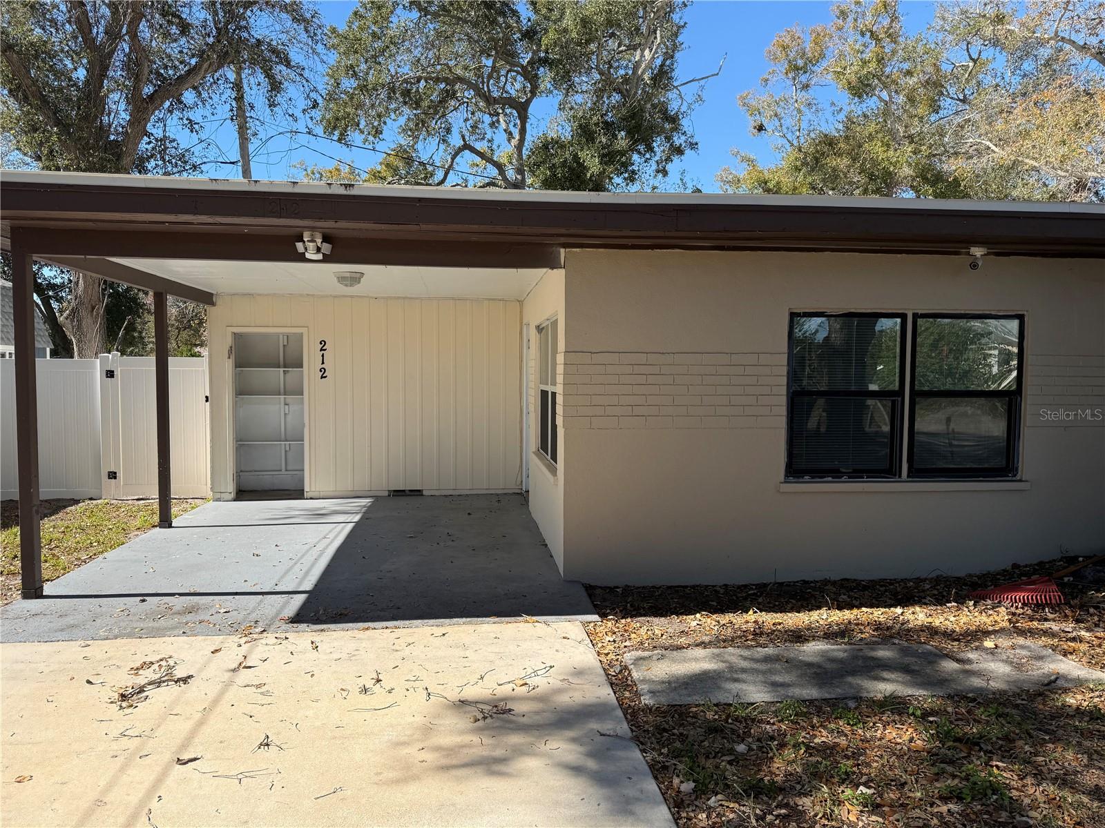 S 150FT OF N 525FT OF E 100FT OF W 830FT OF SW 1/4 - Residential Income