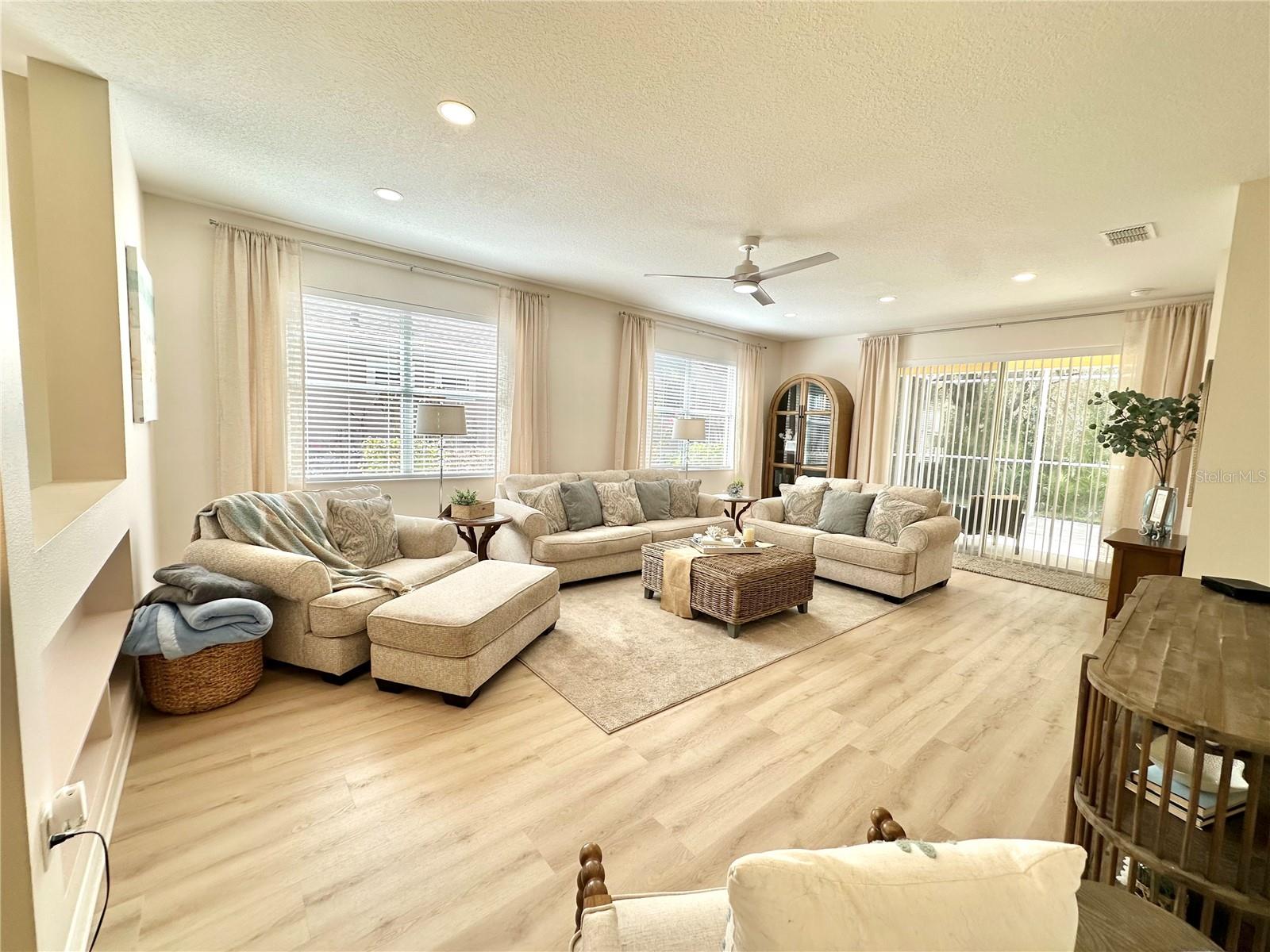 GROVES PH III - Residential